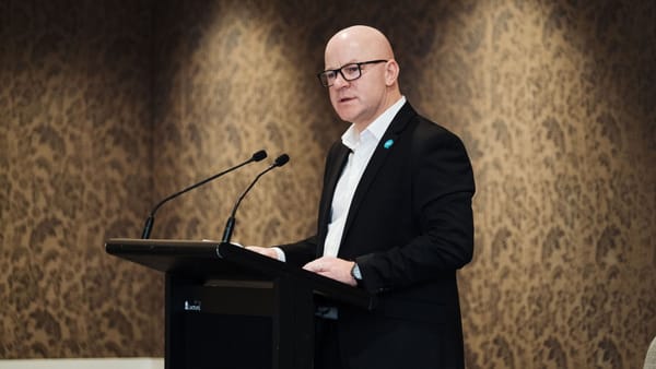 Hon Matt Doocey visits